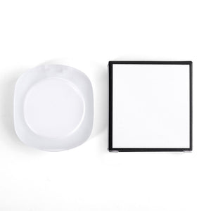Color-changing solid blush